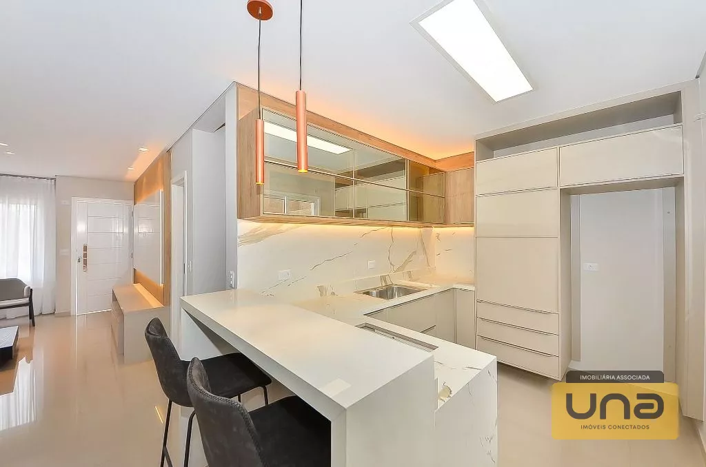 Sobrado com 3 dormitórios à venda, 112 m² por R$ 780.000,00 - Campo Comprido - Curitiba/PR