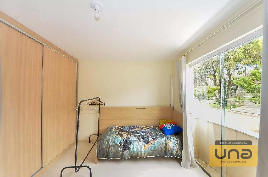 Sobrado 248m² c/ 4 suítes, 4 garagens cobertas por R$ 1.150.000 - estuda-se 50% do valor em imóvel como parte de pagamento - Bairro Campina Siqueira