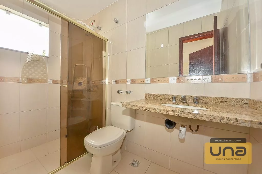 Sobrado 248m² c/ 4 suítes, 4 garagens cobertas por R$ 1.150.000 - estuda-se 50% do valor em imóvel como parte de pagamento - Bairro Campina Siqueira