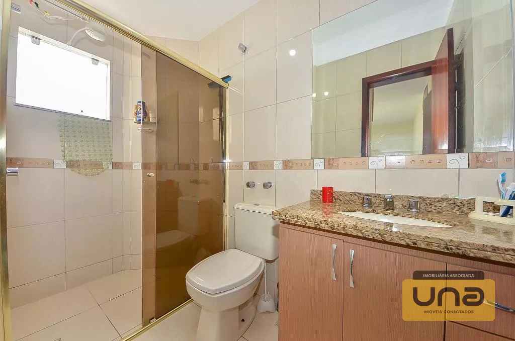 Sobrado 248m² c/ 4 suítes, 4 garagens cobertas por R$ 1.150.000 - estuda-se 50% do valor em imóvel como parte de pagamento - Bairro Campina Siqueira