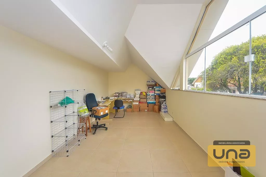 Sobrado 248m² c/ 4 suítes, 4 garagens cobertas por R$ 1.150.000 - estuda-se 50% do valor em imóvel como parte de pagamento - Bairro Campina Siqueira