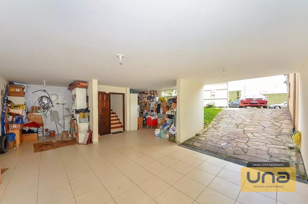 Sobrado 248m² c/ 4 suítes, 4 garagens cobertas por R$ 1.150.000 - estuda-se 50% do valor em imóvel como parte de pagamento - Bairro Campina Siqueira