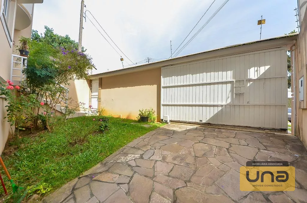 Sobrado 248m² c/ 4 suítes, 4 garagens cobertas por R$ 1.150.000 - estuda-se 50% do valor em imóvel como parte de pagamento - Bairro Campina Siqueira