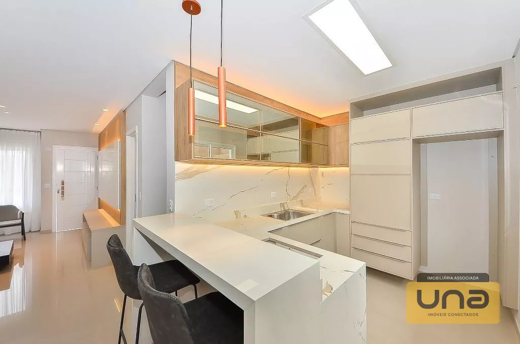 Sobrado novo, pronto p/ morar, c/3 garagens, pontos p/ ar condicionado, churrasqueira, 3 quartos (suíte) 112 m²-R$ 750.000-Cotolengo/Campo Comprido