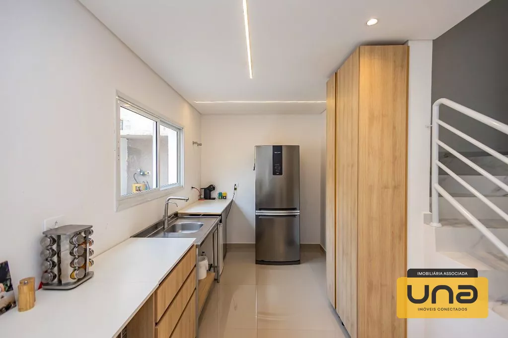 Sobrado com 3 dormitórios à venda, 120 m² por R$ 848.000,00 - Fazendinha - Curitiba/PR