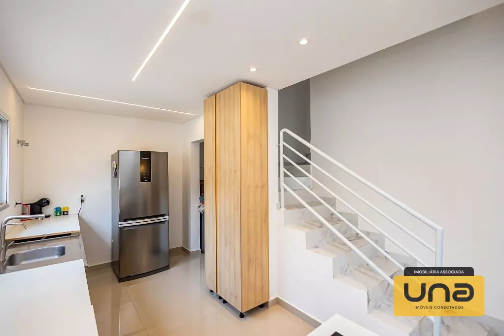 Sobrado com 3 dormitórios à venda, 120 m² por R$ 848.000,00 - Fazendinha - Curitiba/PR