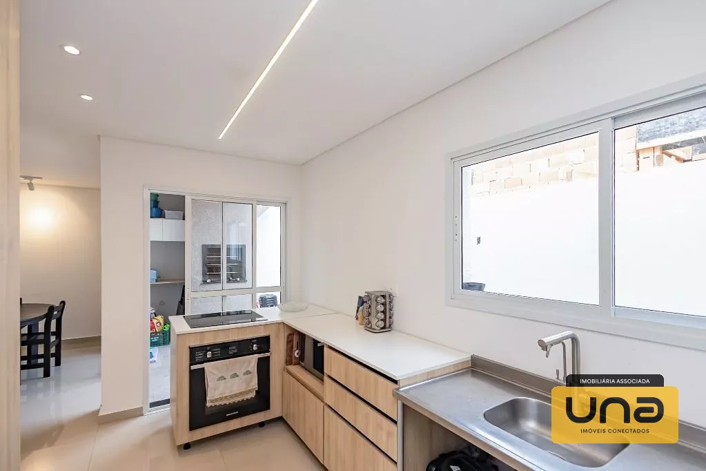 Sobrado com 3 dormitórios à venda, 120 m² por R$ 848.000,00 - Fazendinha - Curitiba/PR