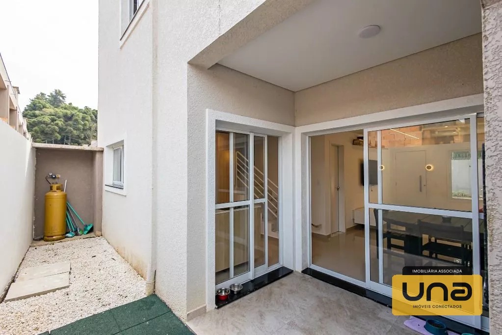 Sobrado com 3 dormitórios à venda, 120 m² por R$ 848.000,00 - Fazendinha - Curitiba/PR