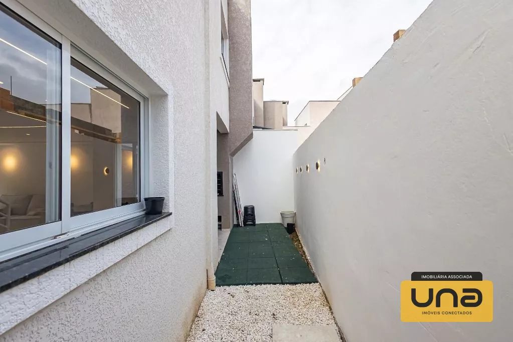 Sobrado com 3 dormitórios à venda, 120 m² por R$ 848.000,00 - Fazendinha - Curitiba/PR