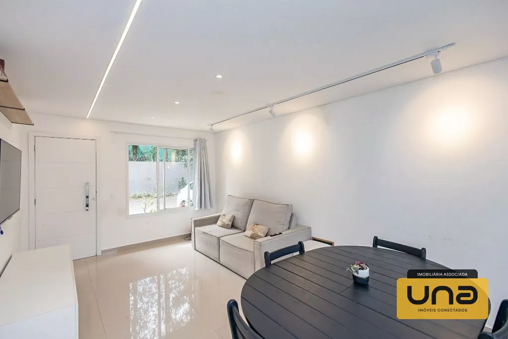 Sobrado com 3 dormitórios à venda, 120 m² por R$ 848.000,00 - Fazendinha - Curitiba/PR