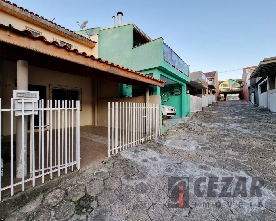 Sobrado com 3 dormitórios à venda, 80 m² por R$ 360.000,00 - Bairro Alto - Curitiba/PR