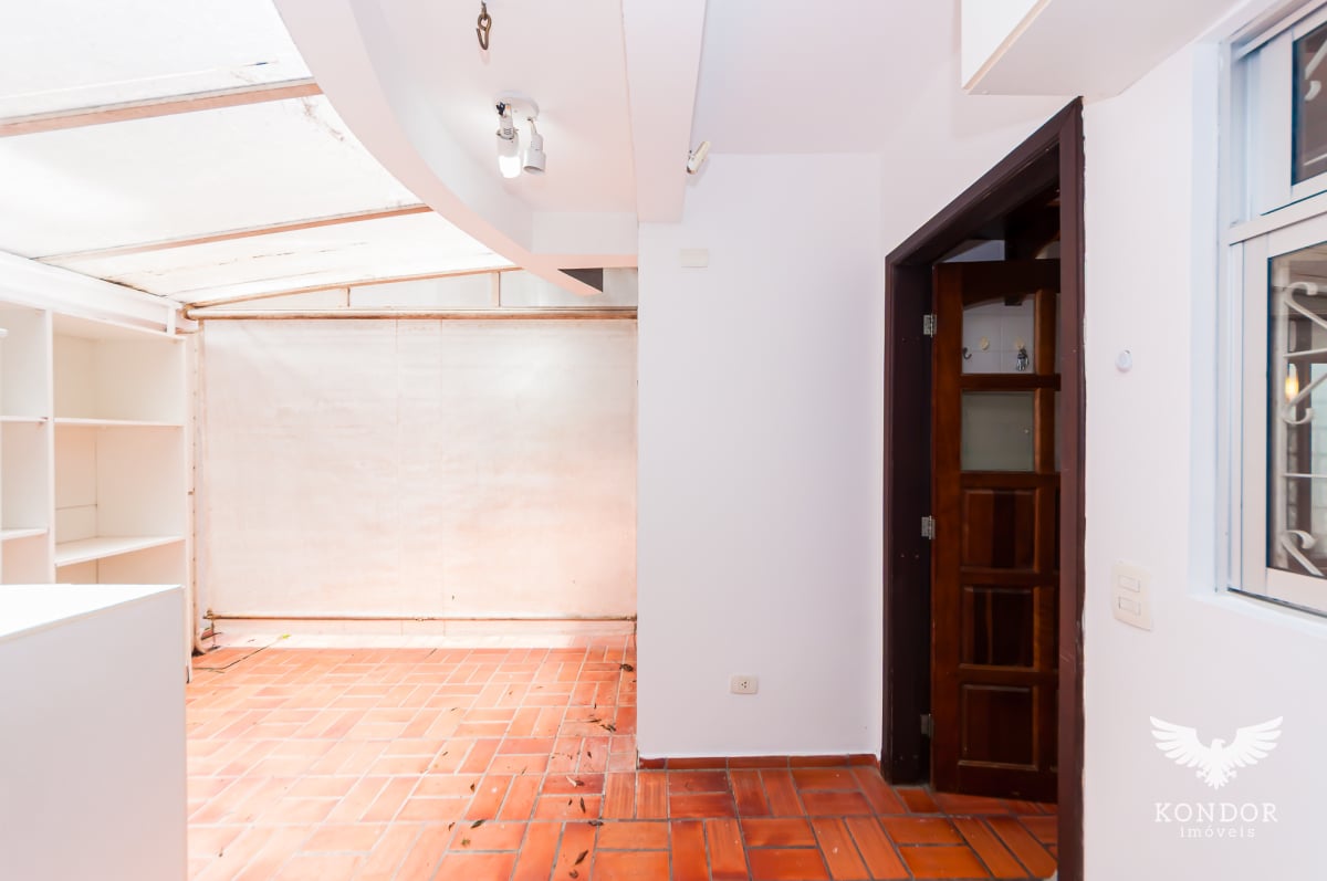 Sobrado no Orleans de 130,00 m² com 3 quartos - 94674.001-KD