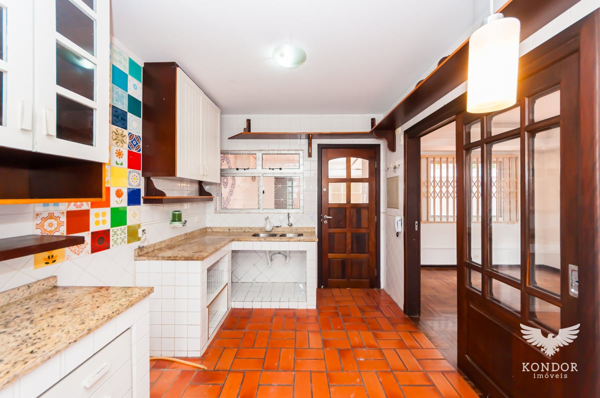 Sobrado no Orleans de 130,00 m² com 3 quartos - 94674.001-KD