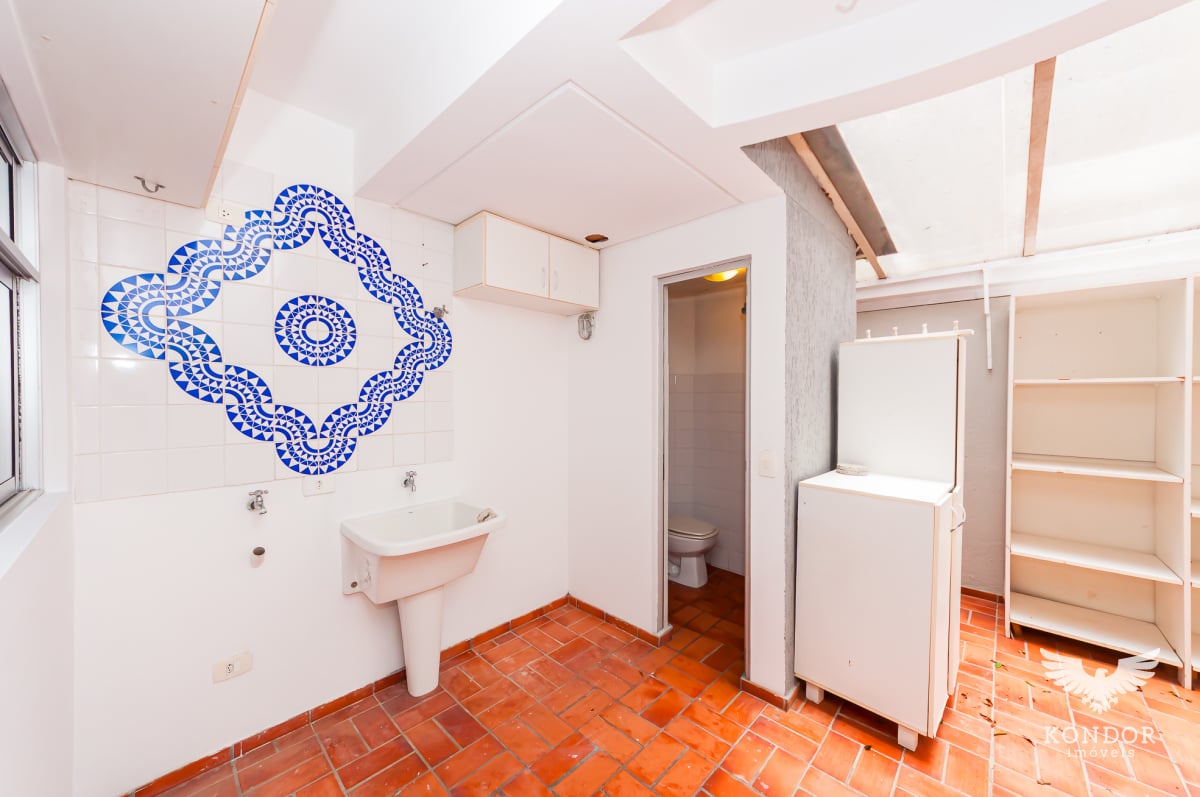 Sobrado no Orleans de 130,00 m² com 3 quartos - 94674.001-KD