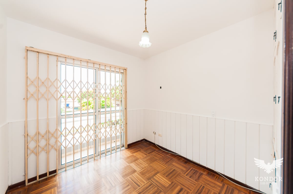 Sobrado no Orleans de 130,00 m² com 3 quartos - 94674.001-KD