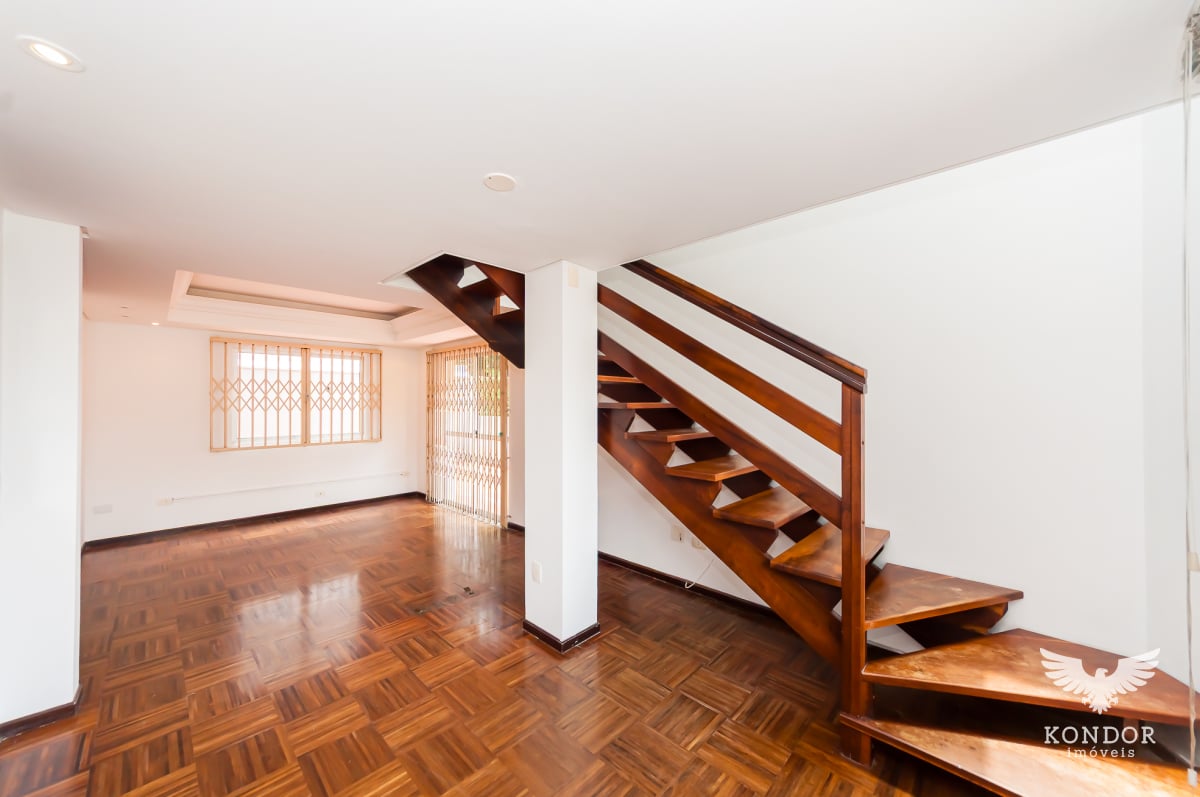 Sobrado no Orleans de 130,00 m² com 3 quartos - 94674.001-KD