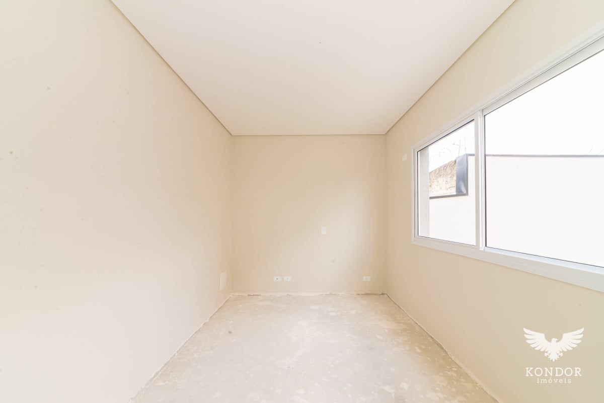 Sobrado em SANTA FELICIDADE com 188m²