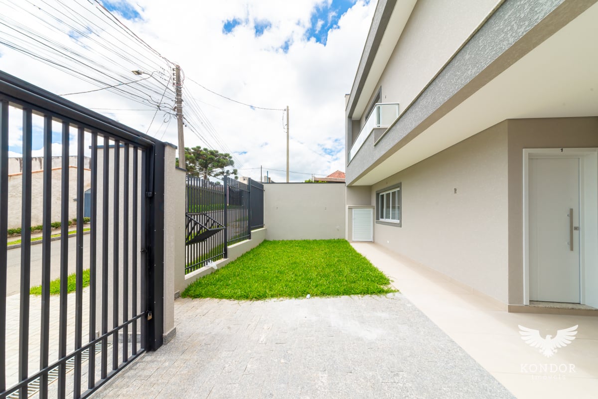 Sobrado em SANTA FELICIDADE com 188m²