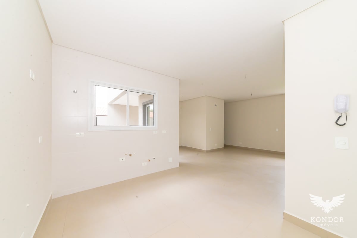 Sobrado em SANTA FELICIDADE com 188m²