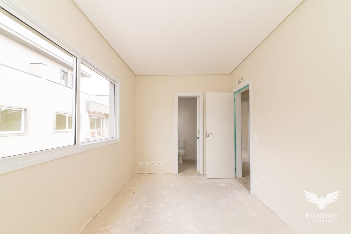 Sobrado em SANTA FELICIDADE com 188m²