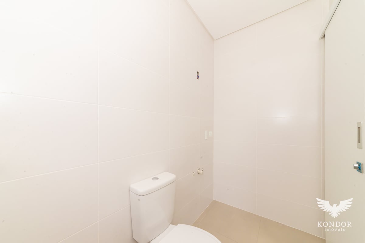 Sobrado em SANTA FELICIDADE com 188m²