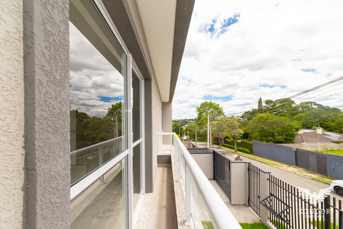 Sobrado em SANTA FELICIDADE com 188m²