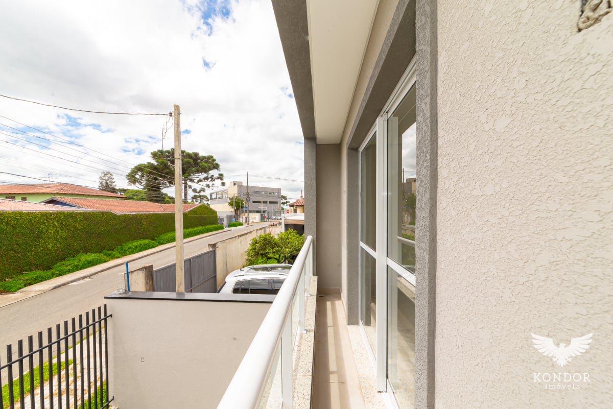 Sobrado em SANTA FELICIDADE com 188m²