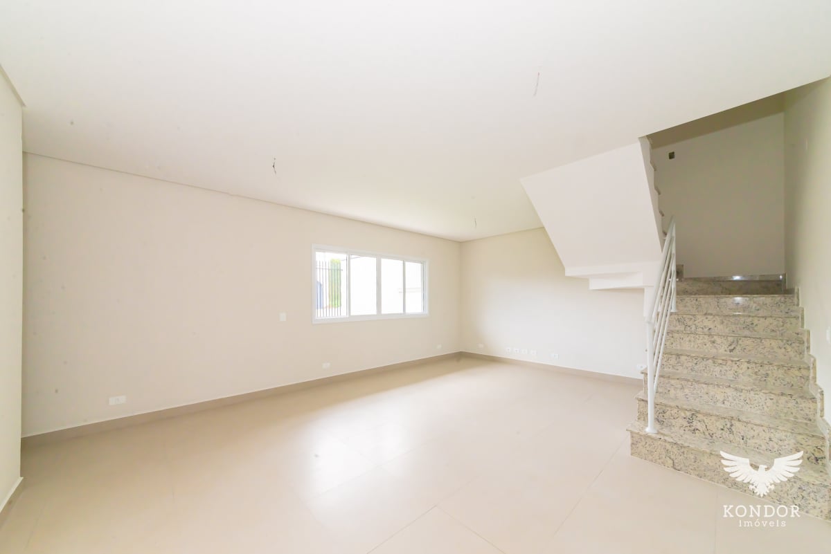 Sobrado em SANTA FELICIDADE com 188m²
