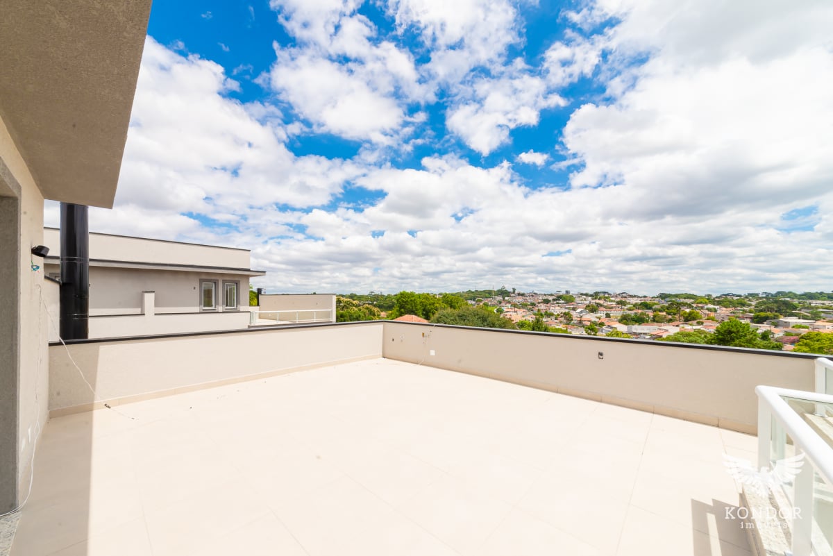 Sobrado em SANTA FELICIDADE com 188m²