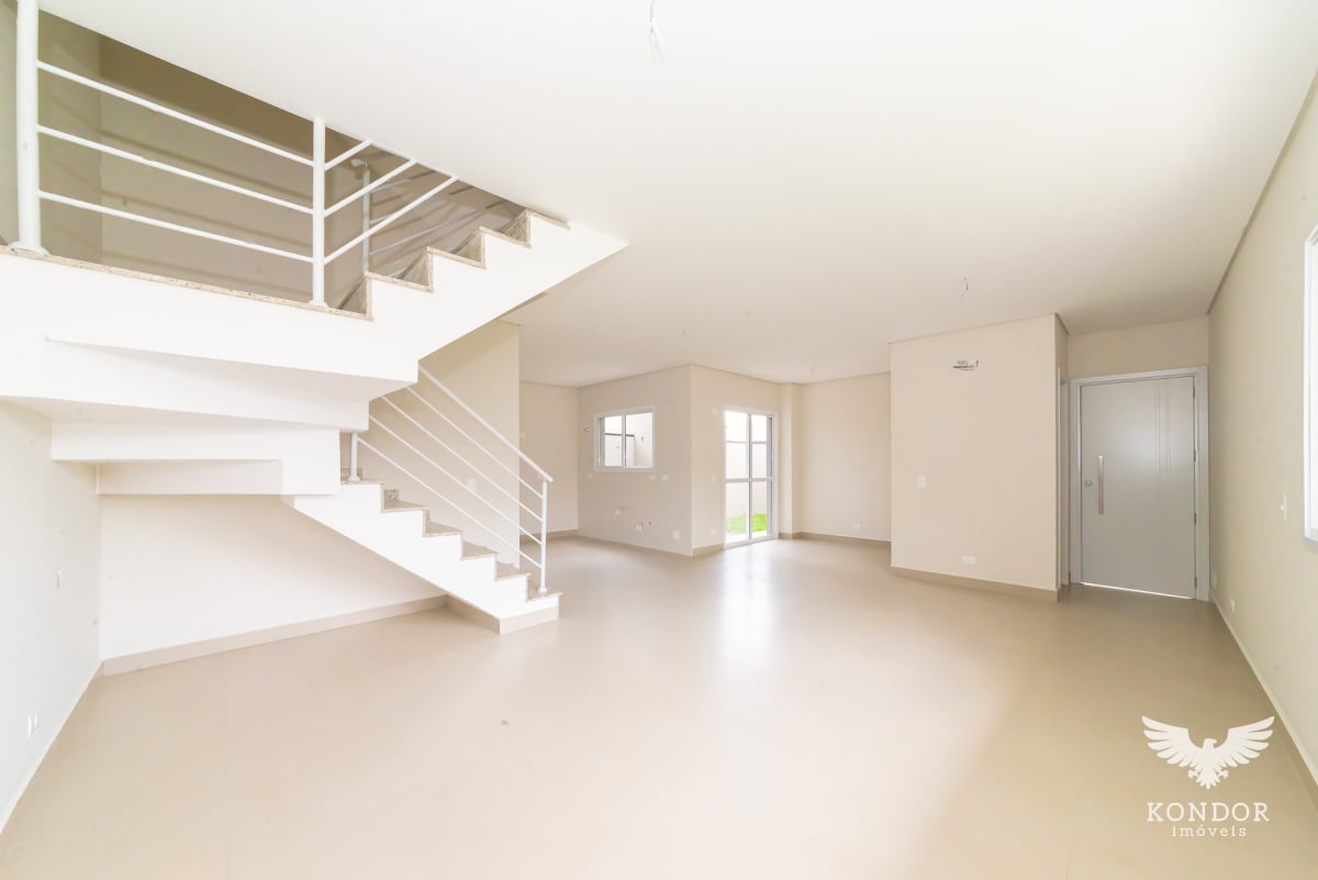 Sobrado em SANTA FELICIDADE com 188m²