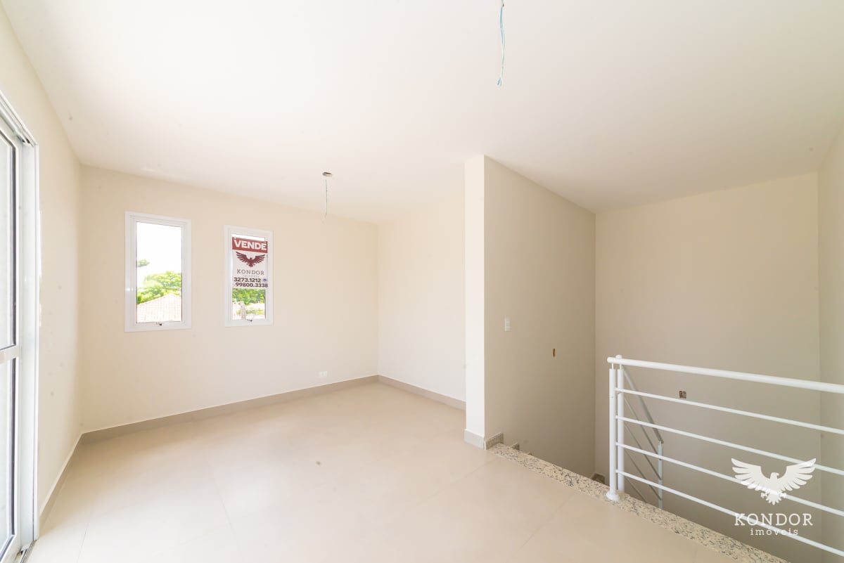 Sobrado em SANTA FELICIDADE com 188m²