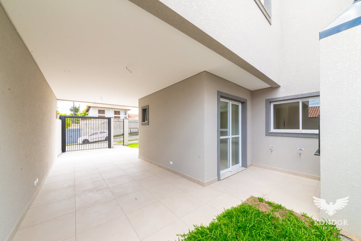 Sobrado em SANTA FELICIDADE com 188m²