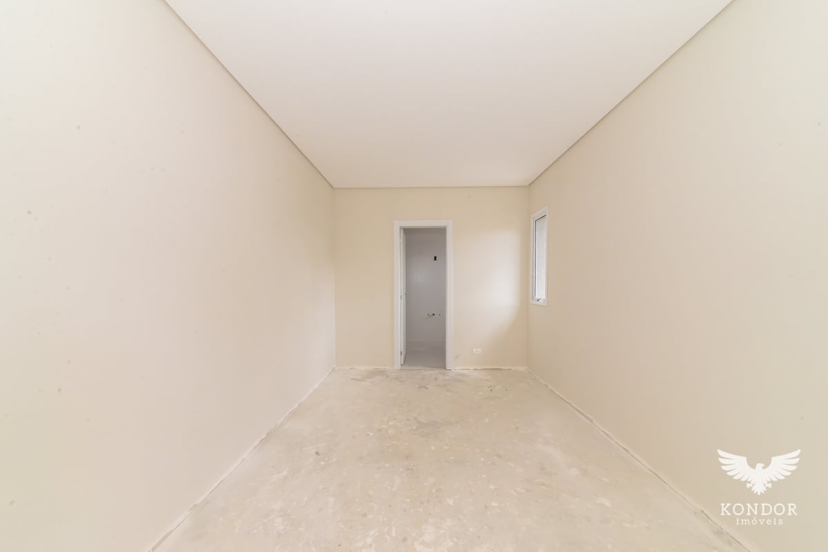 Sobrado em SANTA FELICIDADE com 188m²