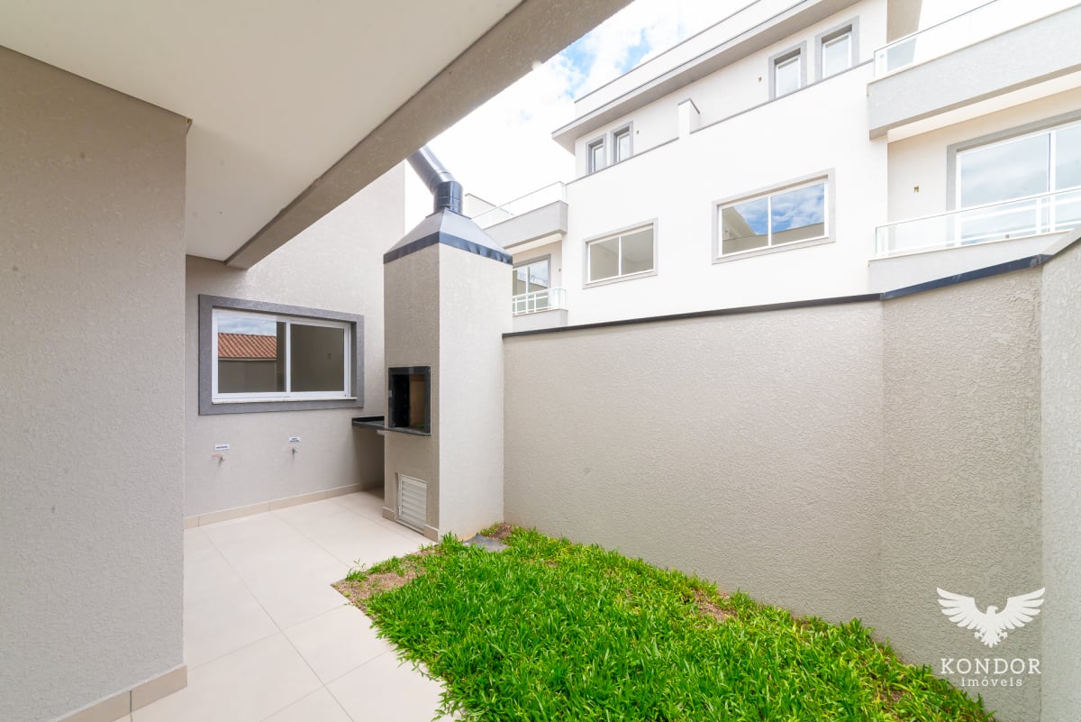 Sobrado em SANTA FELICIDADE com 188m²