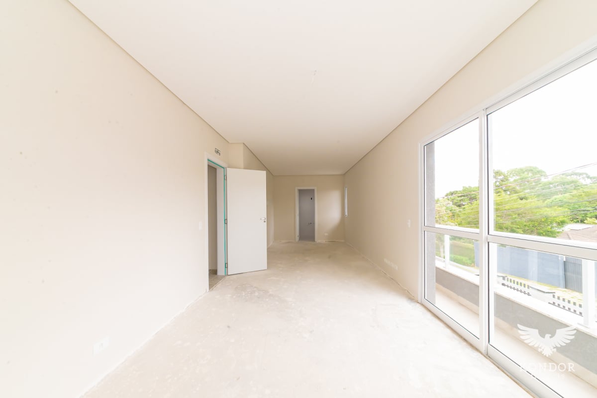Sobrado em SANTA FELICIDADE com 188m²