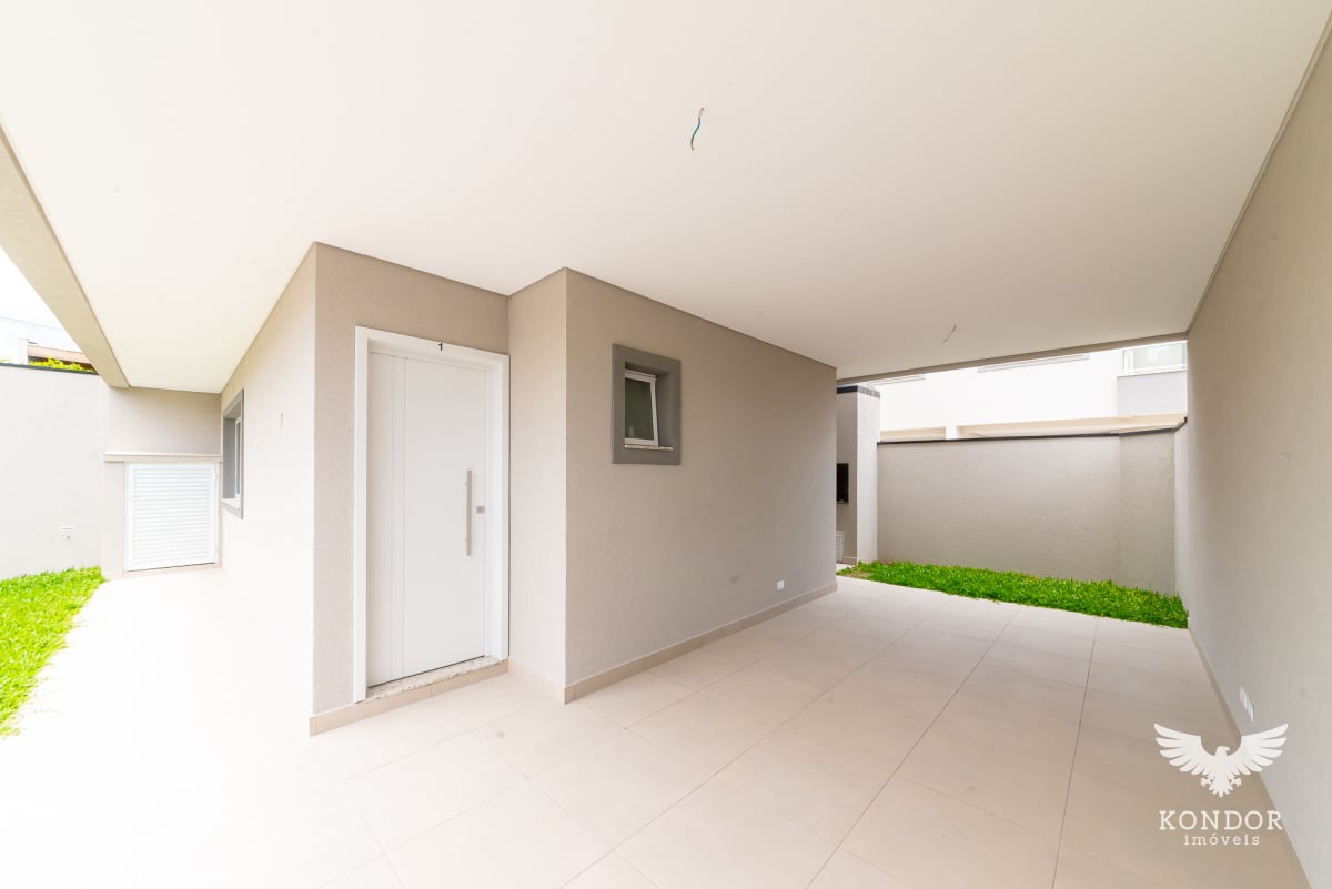 Sobrado em SANTA FELICIDADE com 188m²