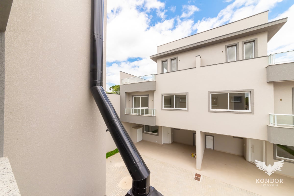 Sobrado em SANTA FELICIDADE com 188m²