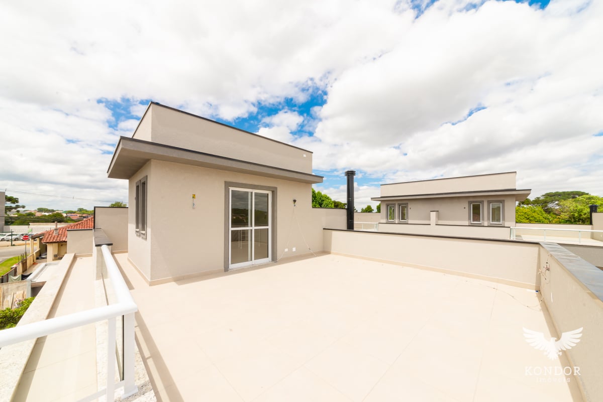 Sobrado em SANTA FELICIDADE com 188m²