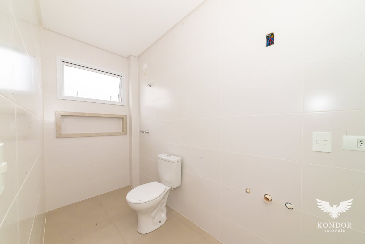 Sobrado em SANTA FELICIDADE com 188m²