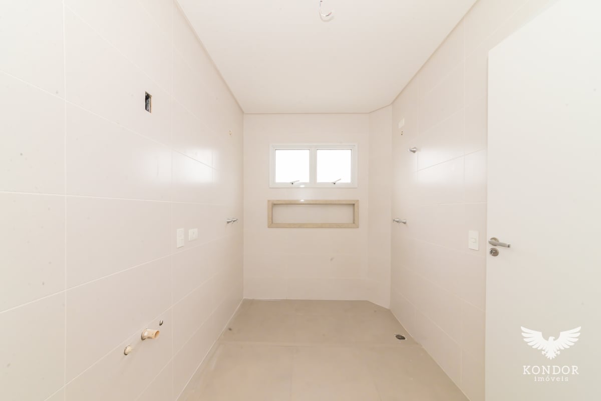 Sobrado em SANTA FELICIDADE com 188m²