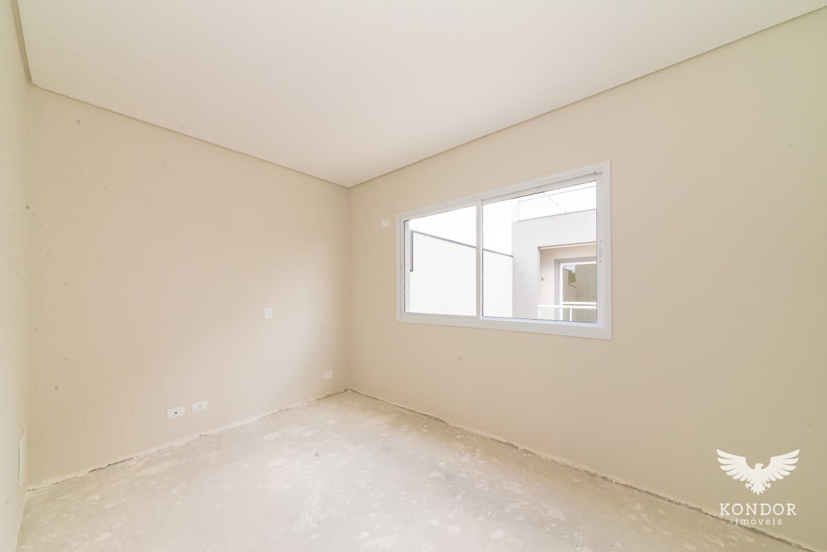 Sobrado em SANTA FELICIDADE com 188m²