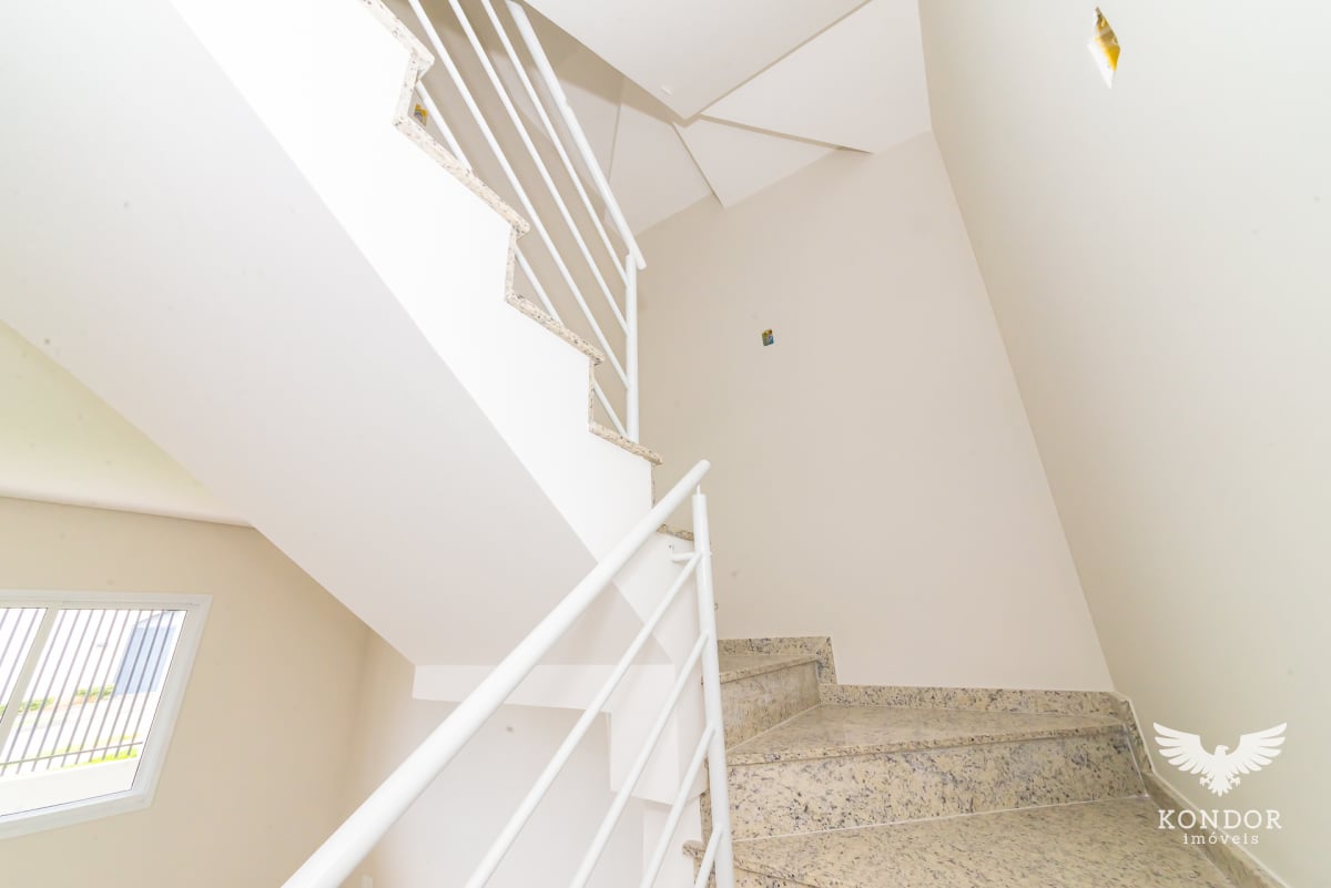 Sobrado em SANTA FELICIDADE com 188m²