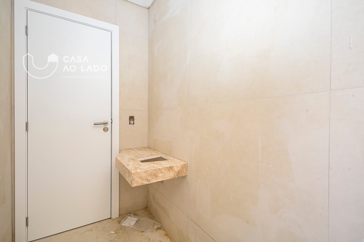 Sobrado 198m² com 3 quartos no Bacacheri - Curitiba/PR