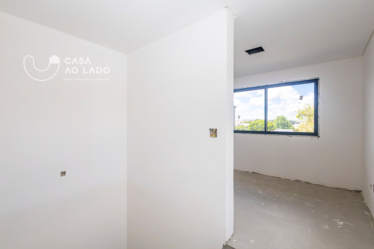 Sobrado 198m² com 3 quartos no Bacacheri - Curitiba/PR