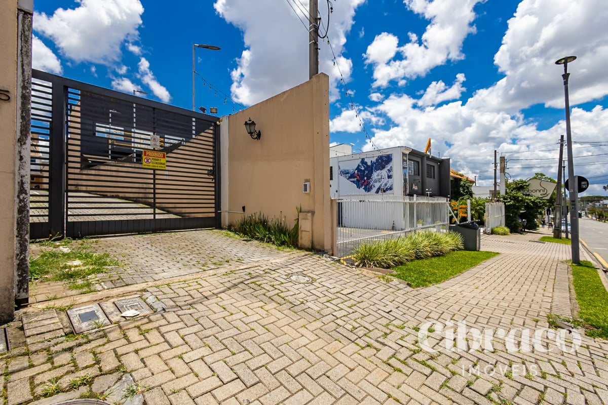 Sobrado à venda com 3 Quartos no Jardim Social