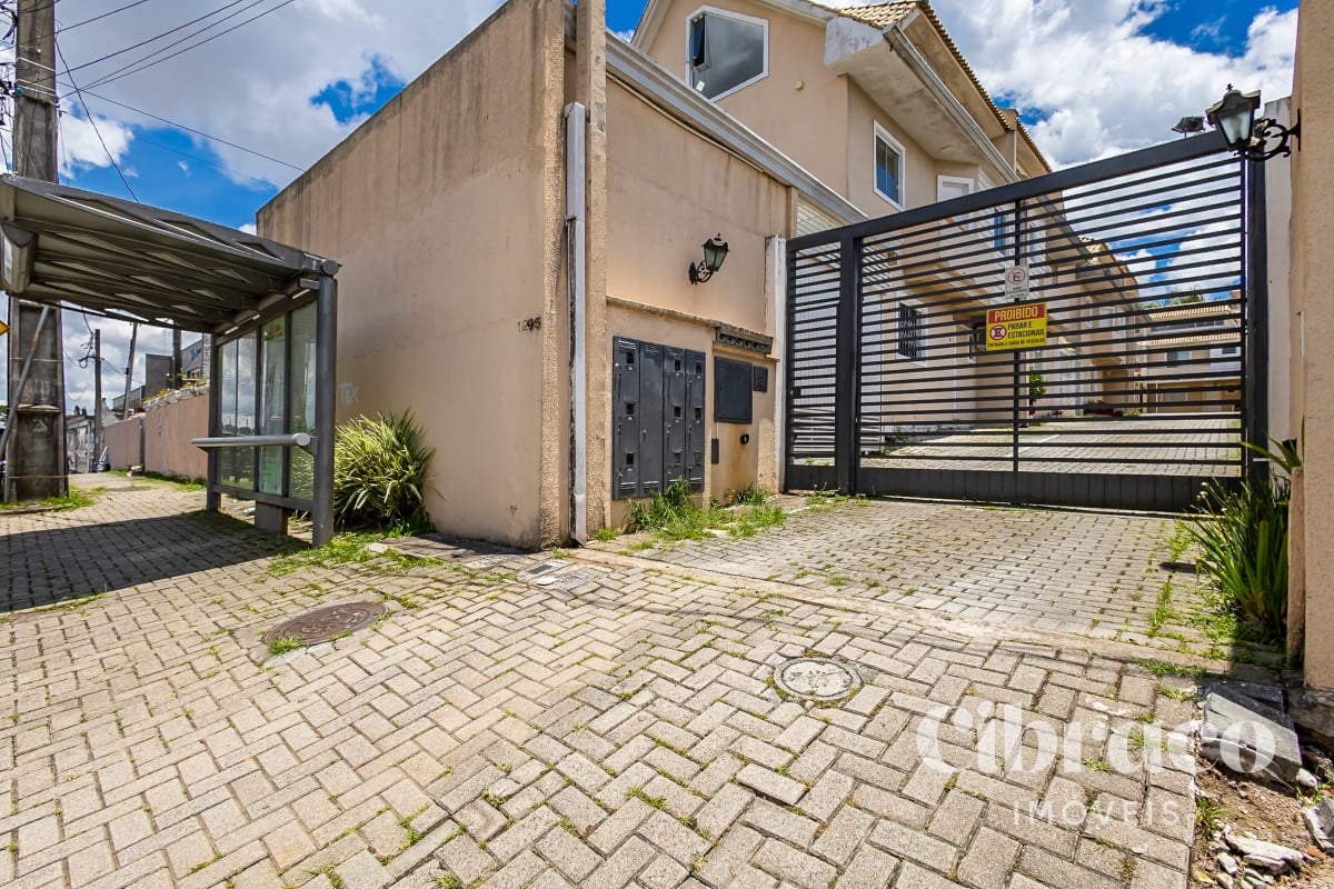 Sobrado à venda com 3 Quartos no Jardim Social
