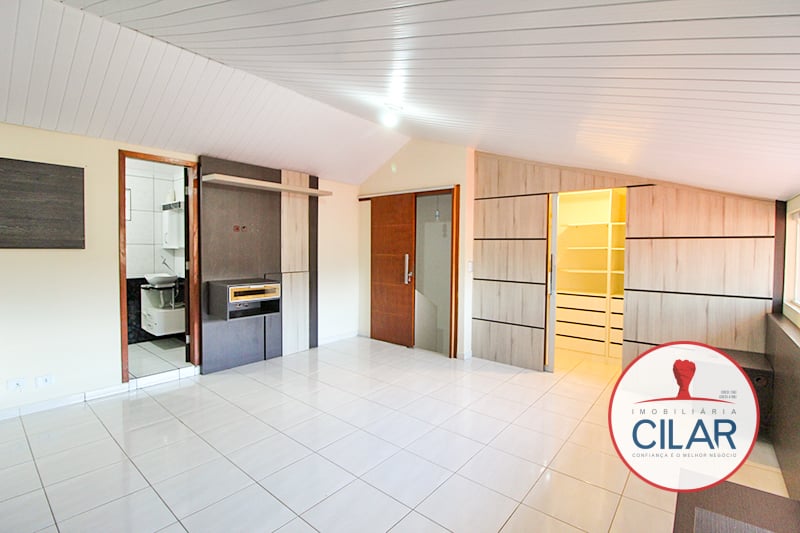 Casa espaçosa com 3 quartos, suíte e churrasqueira no São Pedro, SJP