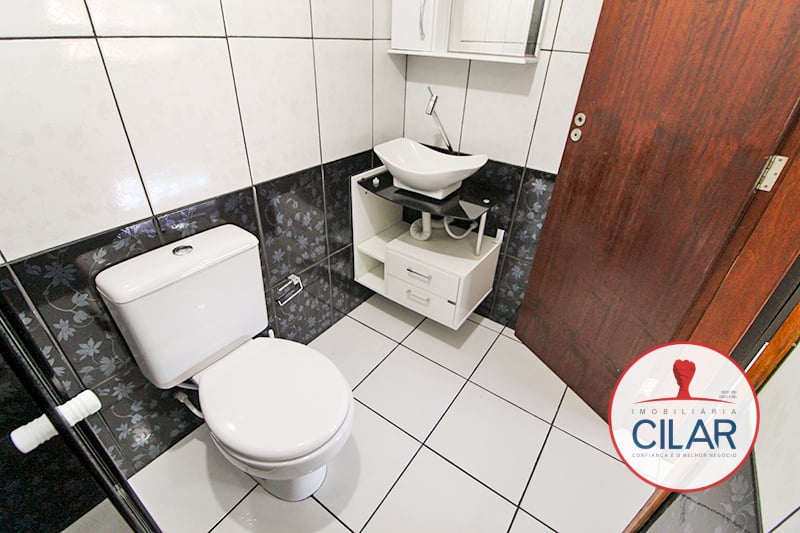 Casa espaçosa com 3 quartos, suíte e churrasqueira no São Pedro, SJP