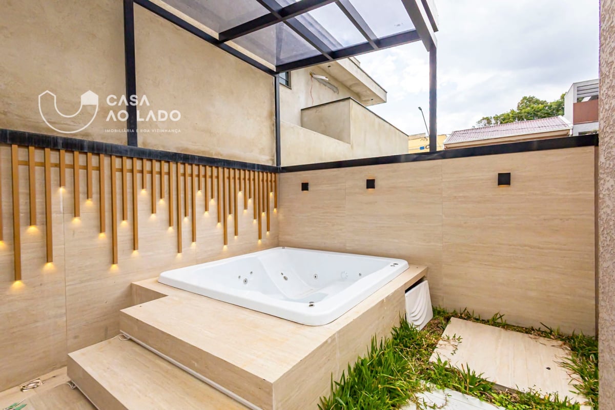 Casa nova com 4 vagas, hidromassagem, espaço gourmet, suíte com closet e home office no Umbará, Curitiba