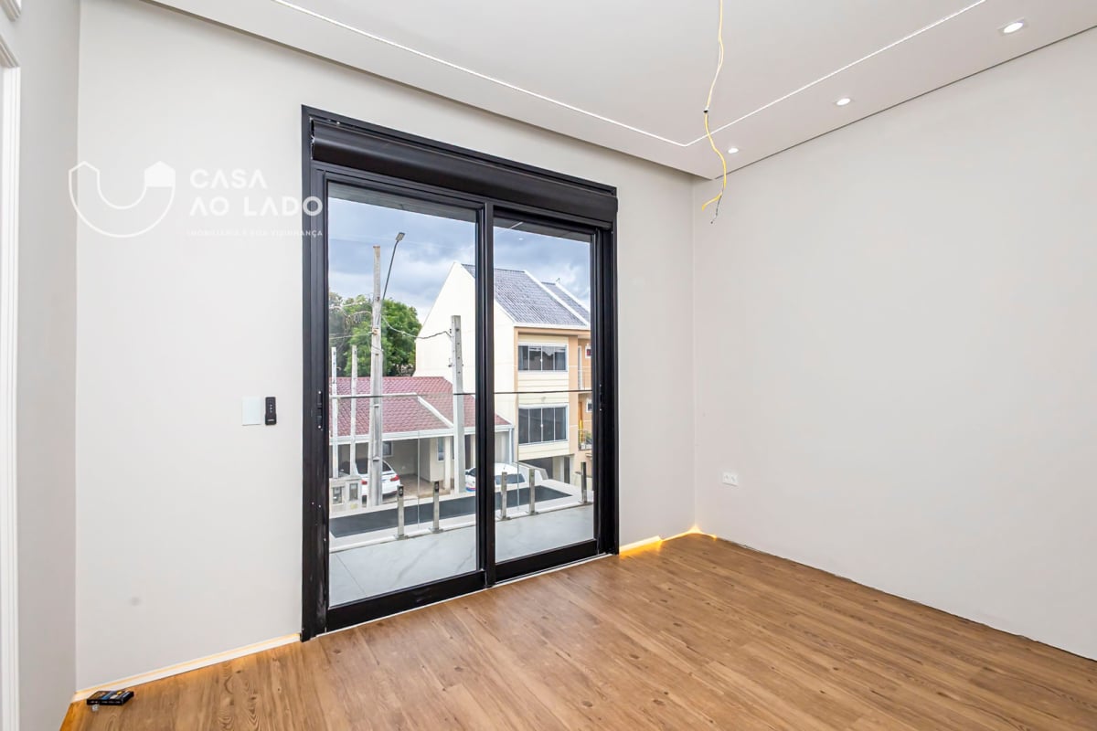 Casa nova com 4 vagas, hidromassagem, espaço gourmet, suíte com closet e home office no Umbará, Curitiba